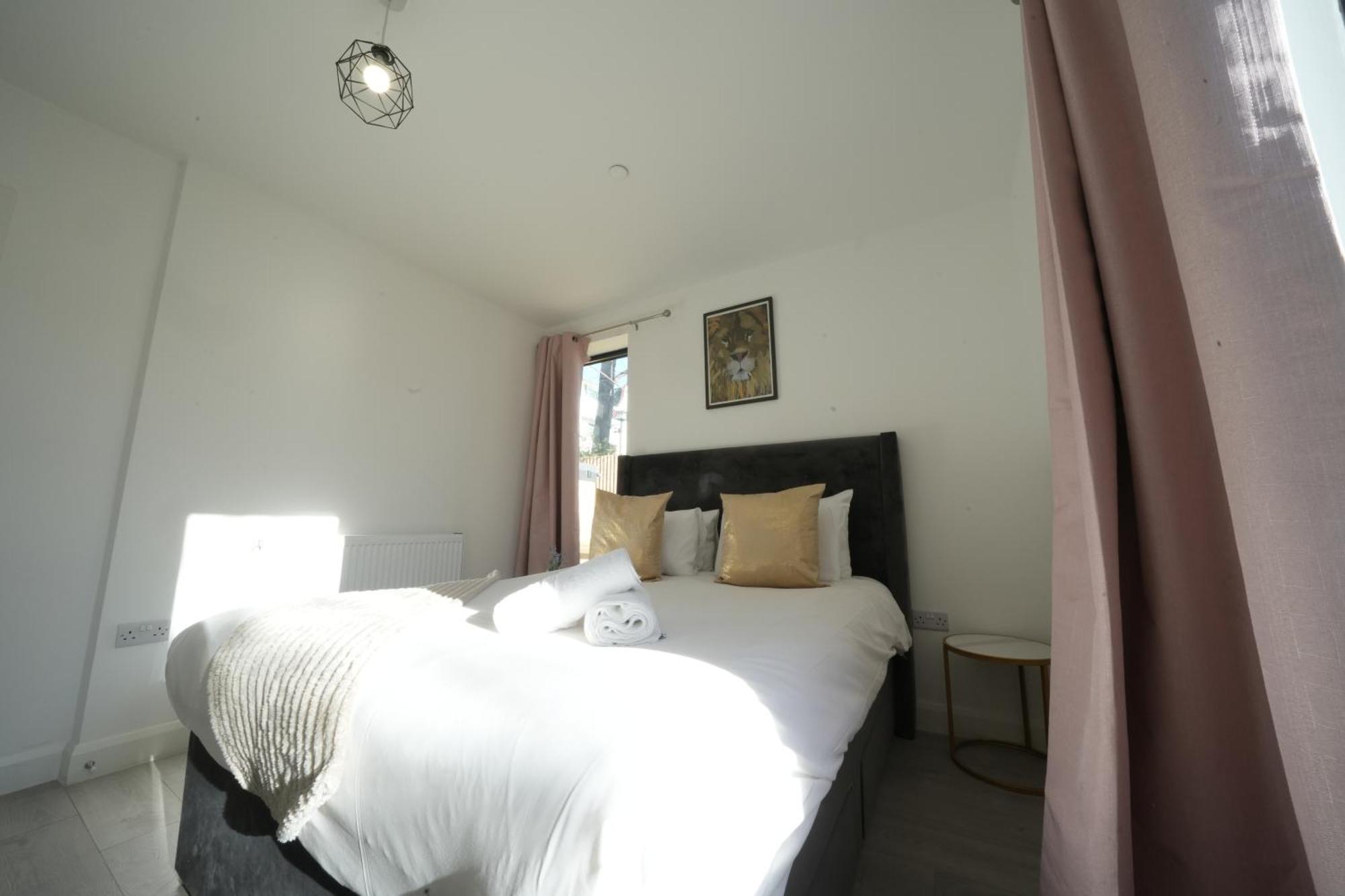 Ealing Broadway Great Stay 7-Minute Walk From The Underground Esterno foto